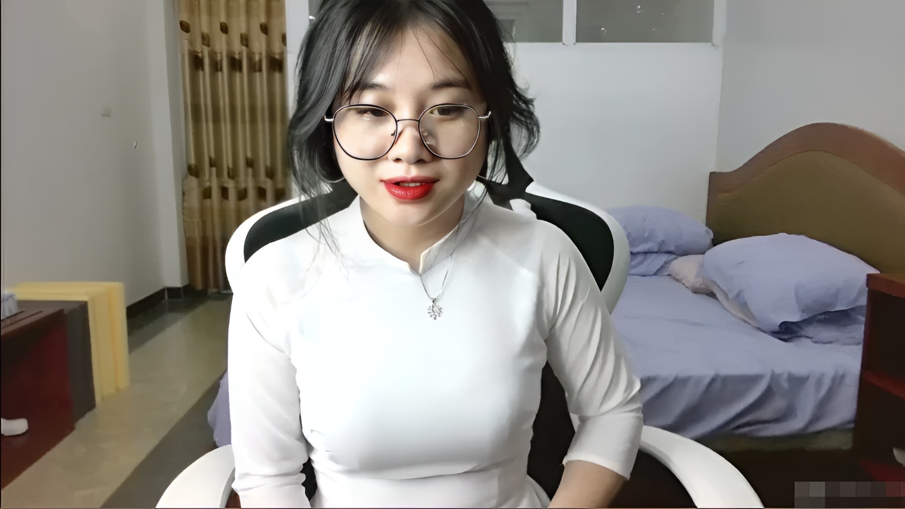 Remaja cantik berpakaian áo dài Anna Gấu menyapa kalian.....